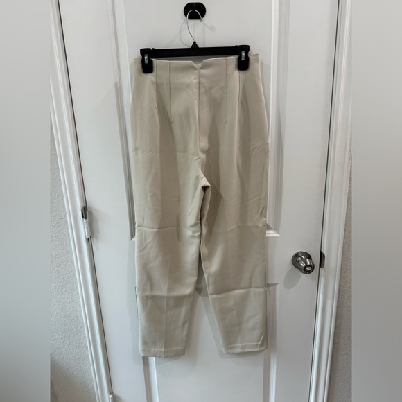 Zara - High Rise Tapered Work Pant - Medium - Picture 2 of 2